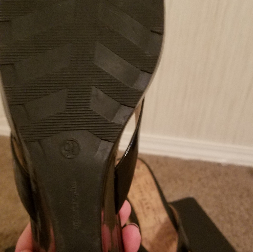 Shoes - Picture 4 of 4